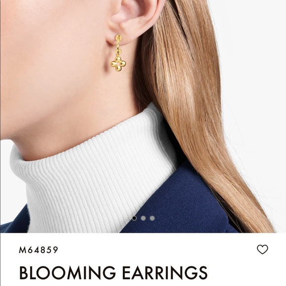 Authentic Louis Vuitton Blooming Earrings - Picture 9 of 12